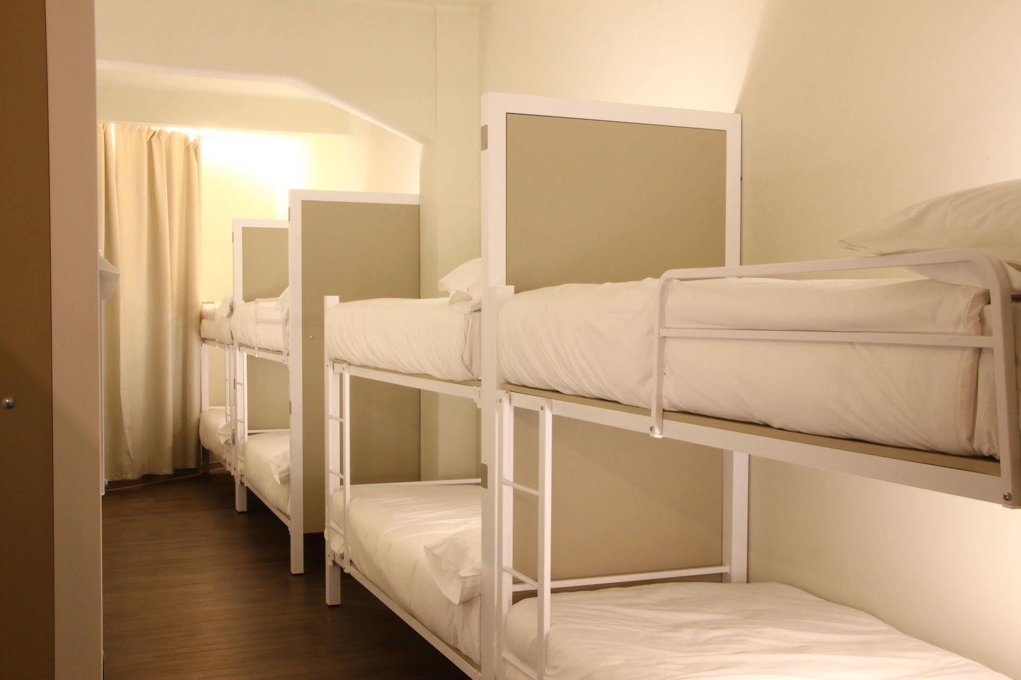 Poshtel Bilbao - Premium Hostel Exterior foto